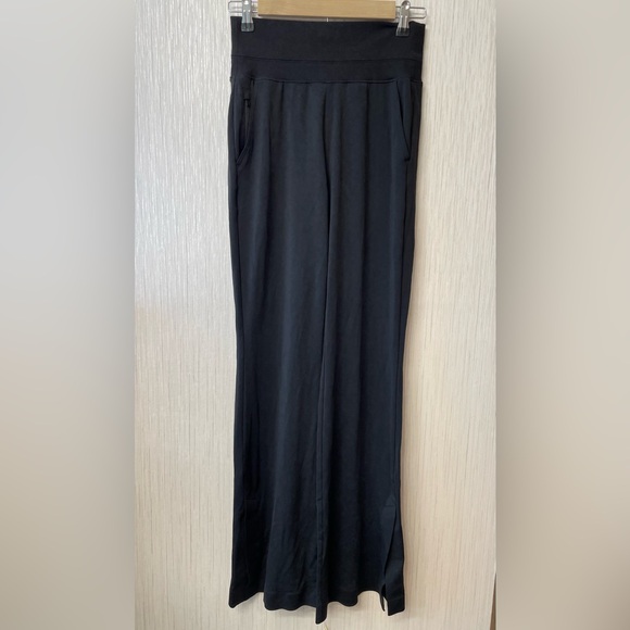 Athleta Black Flare Leg Pants XXS | High Rise Lounge & Travel Pants - Picture 1 of 7